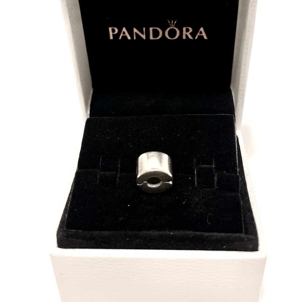 Pandora spacer charm clasp